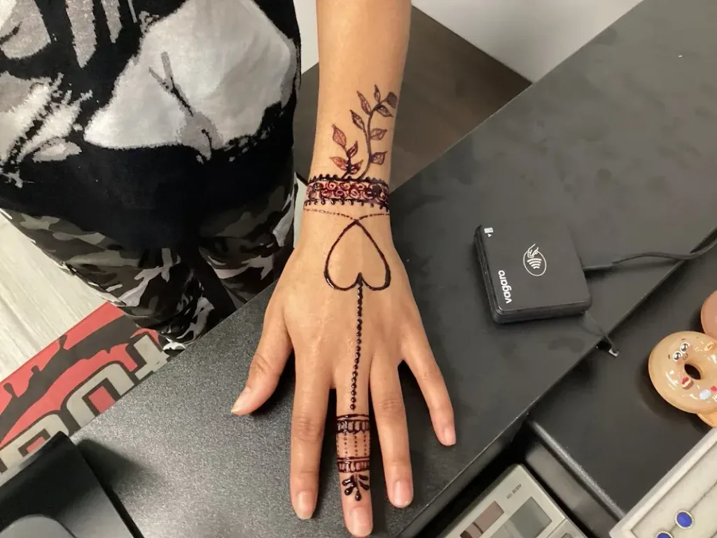 The Brow and Lash Studio Highland — Beauty salon in Highland